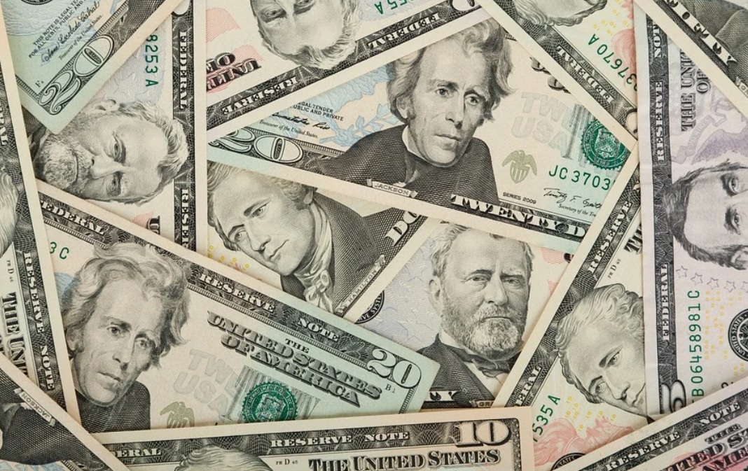 A Gilead Sciences que investiu US$ 4,9 bilhões no medicamento, pode sofrer um revés financeiro forte, caso a FDA suspenda definitivamente os testes.