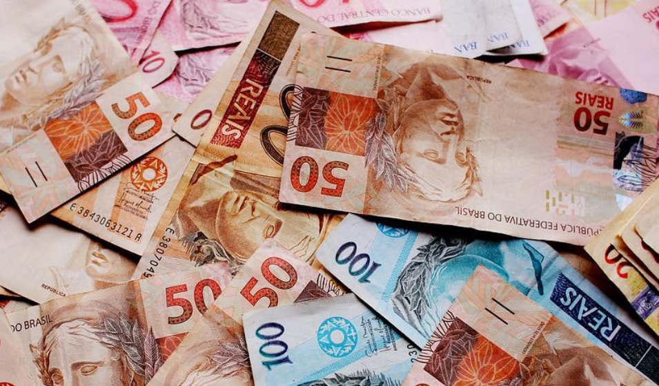 Os reajustes do CMED, vem sendo criticados pelas indústrias farmacêuticas ao longo do tempo, sob alegações que o reajuste fica muito abaixo das situaç