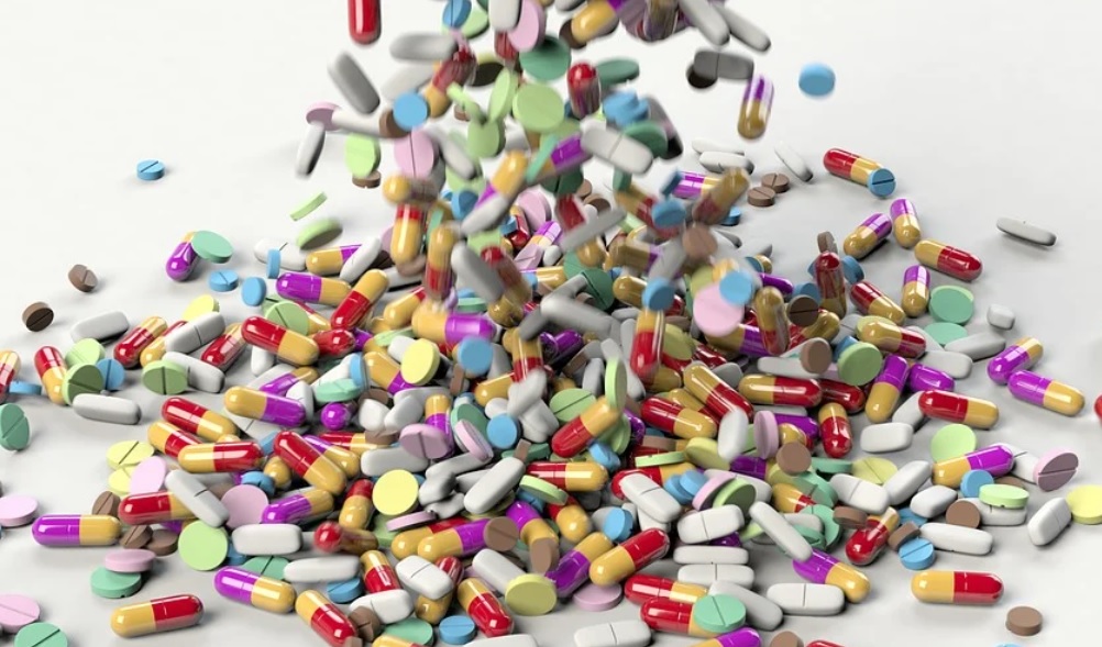 A aprovação acelerada pelos órgãos reguladores, garantem mais competitividade de fármacos no mercado.